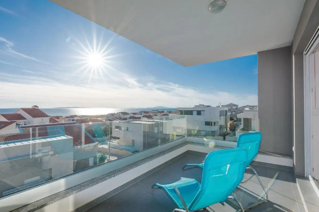 Apartments Tomana