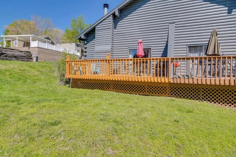 3 Mi to Branson Strip! Townhome w/ Deck & Porch