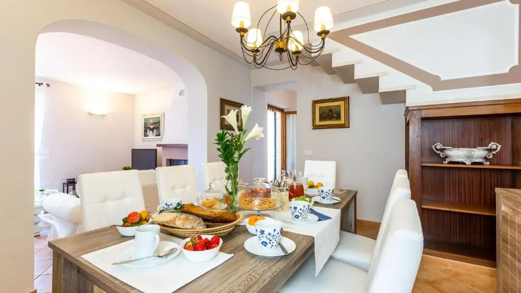 VILLA ELENA 9&1, Emma Villas