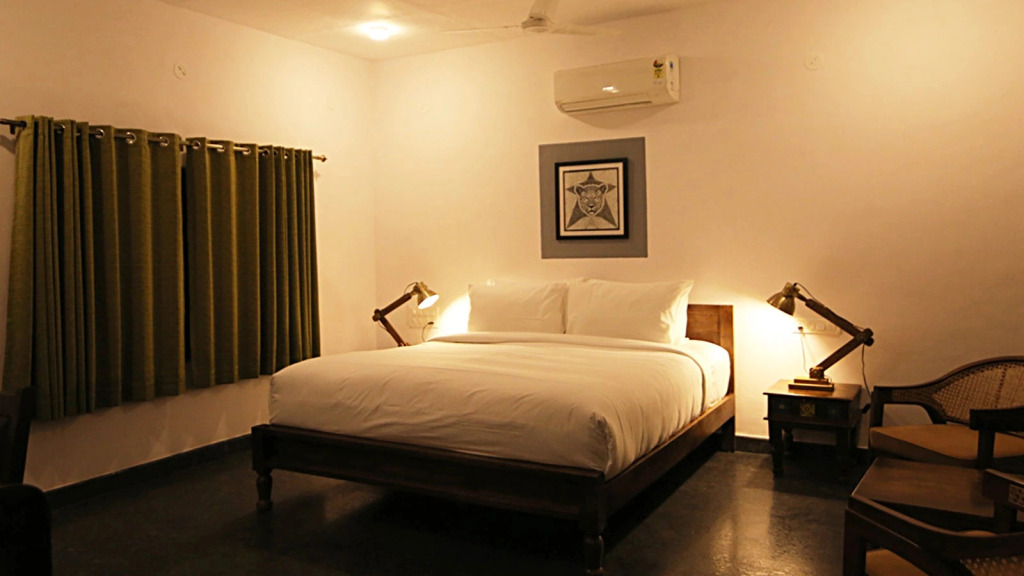 Hampi’s Feathers Resort