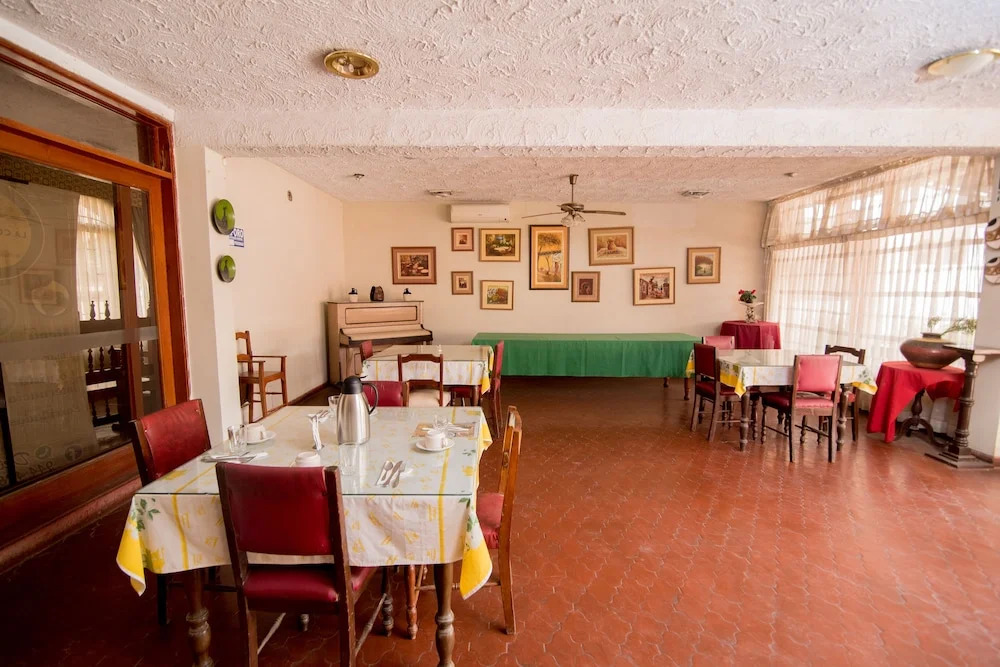 LA SIESTA-Hotel