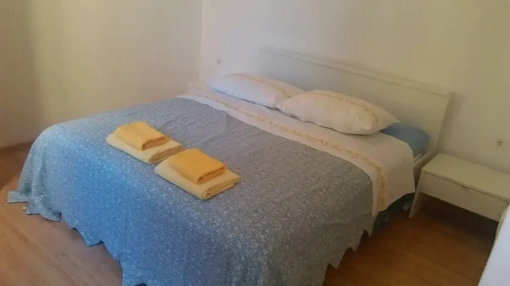 Beautiful Apartment Tomy for Complete Relaxing