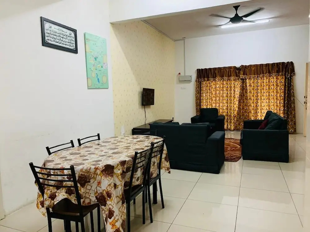 Zahara Homestay