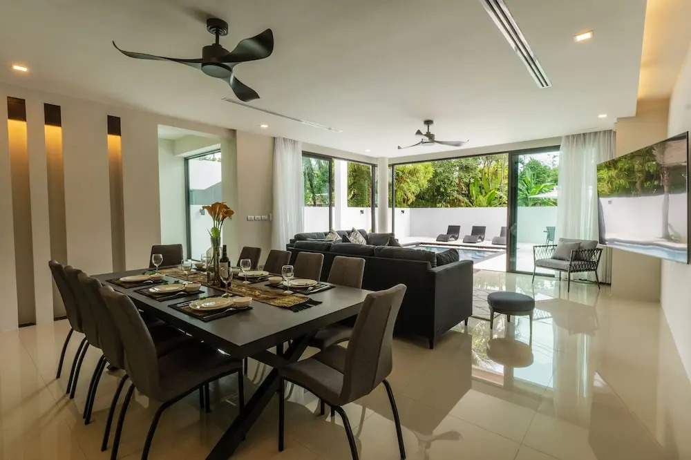 Attractive SeaView 4br Private Pool Villa