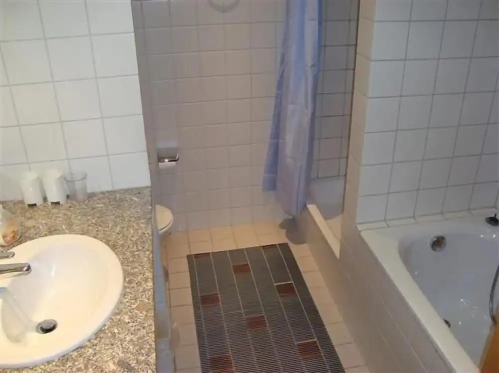 Apartment Engel