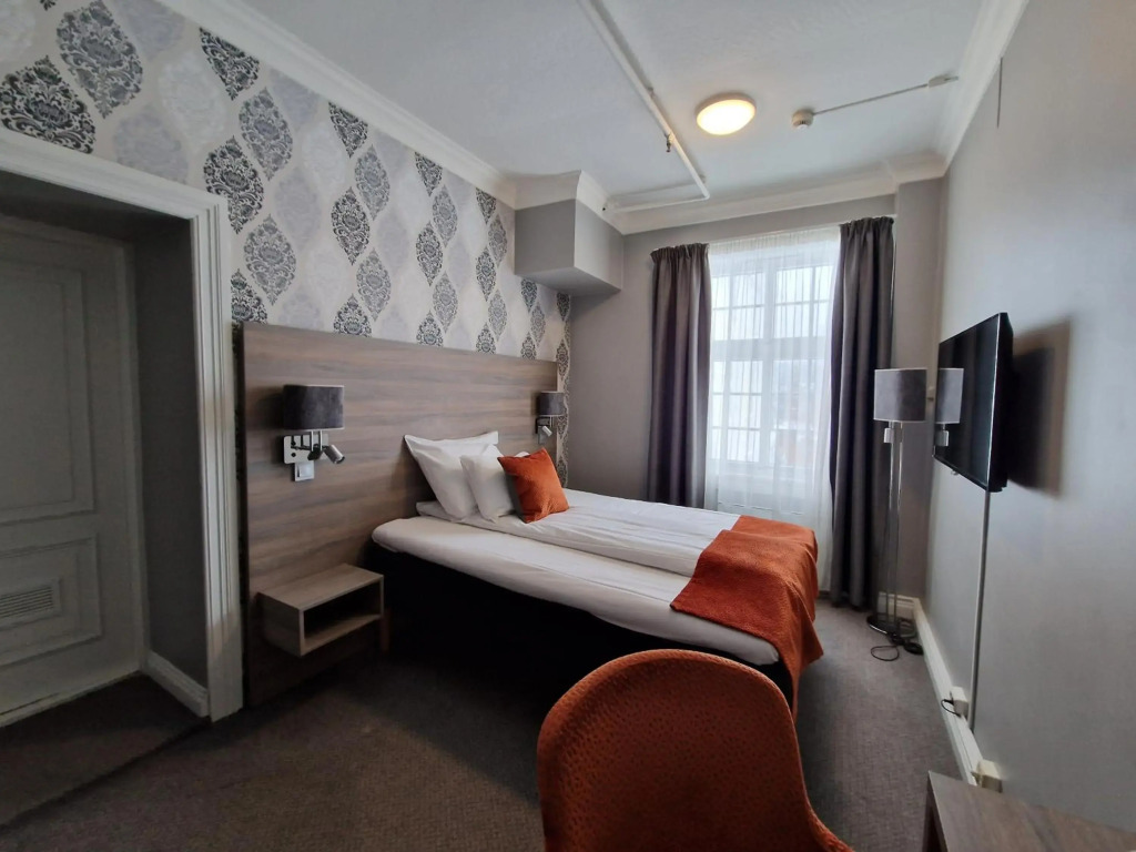 Dr. Holms Hotel