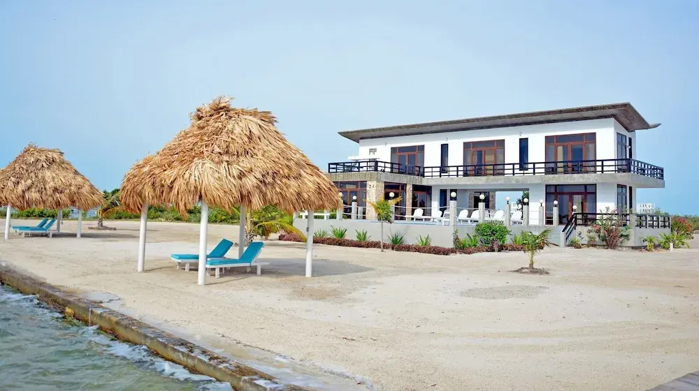 Casas de la Caye Villas