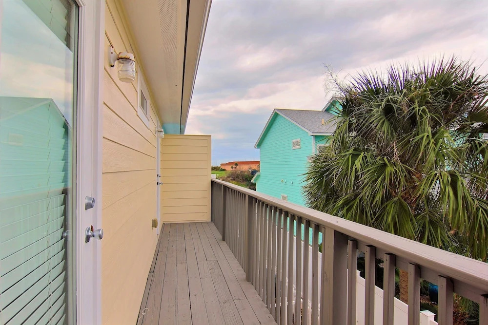 Maria's Beach Getaway Gsc1 4 Bedrooms 3 Bathrooms Condo