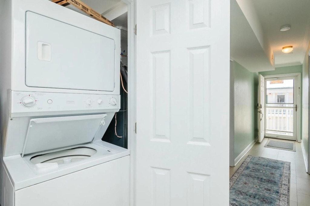 Sea Esta by Oak Island Accommodations