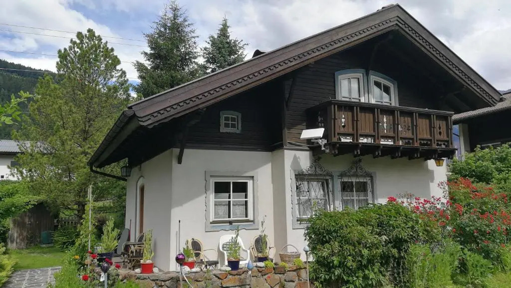Rosis Cottage