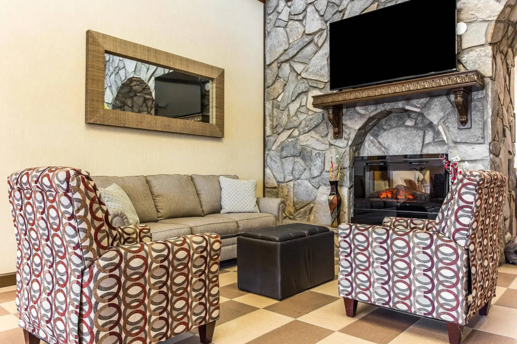 Quality Suites Hickory South
