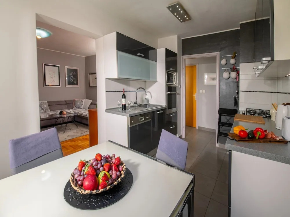 Apartment Point