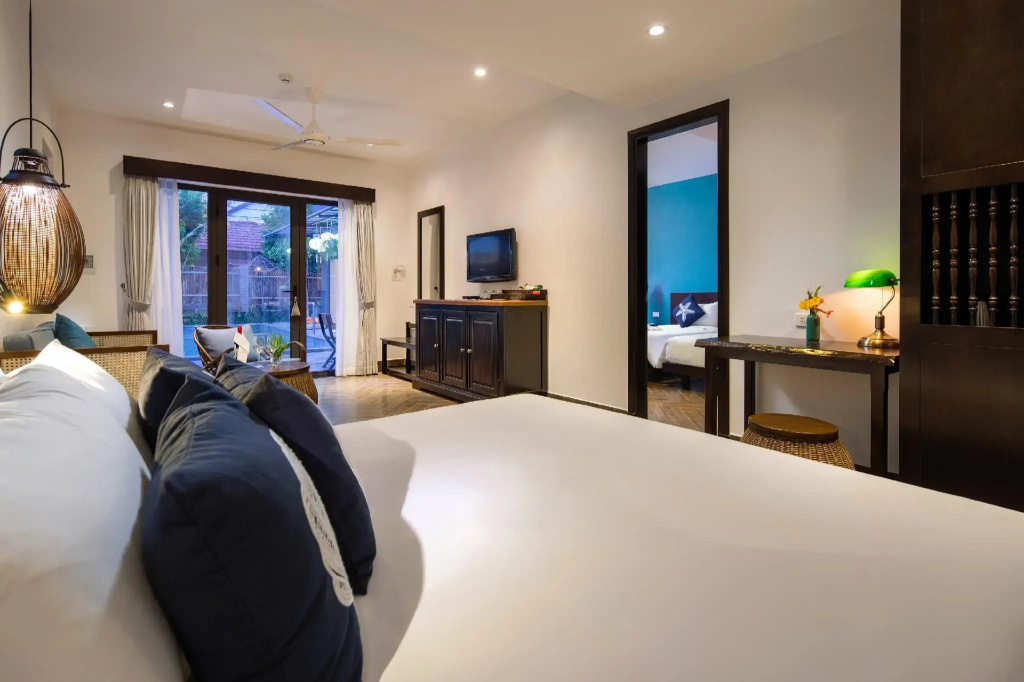 The Blue Alcove Hotel