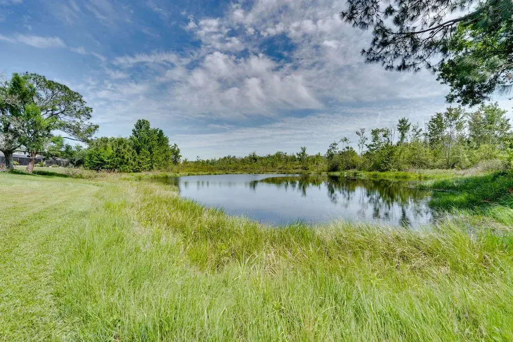Kissimmee Home w/ Pool + Pond View, 5 Mi to Disney