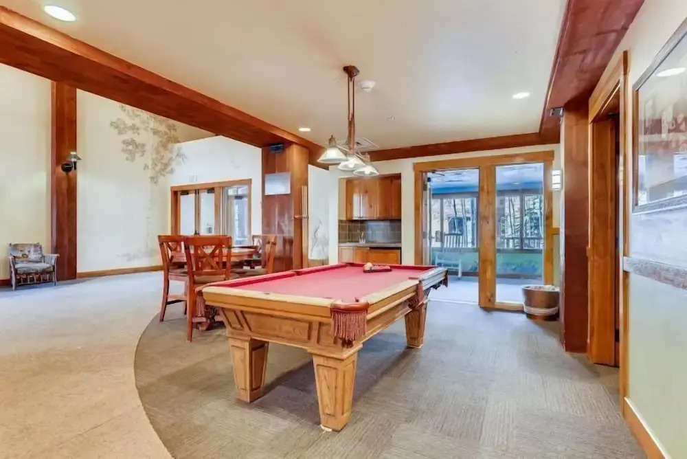 2 Bedroom Colorado Vacation Rental Situated In River Run Village Steps From The Summit Express Gondola