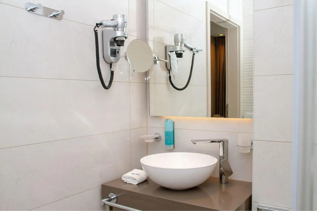 Hotel Seven