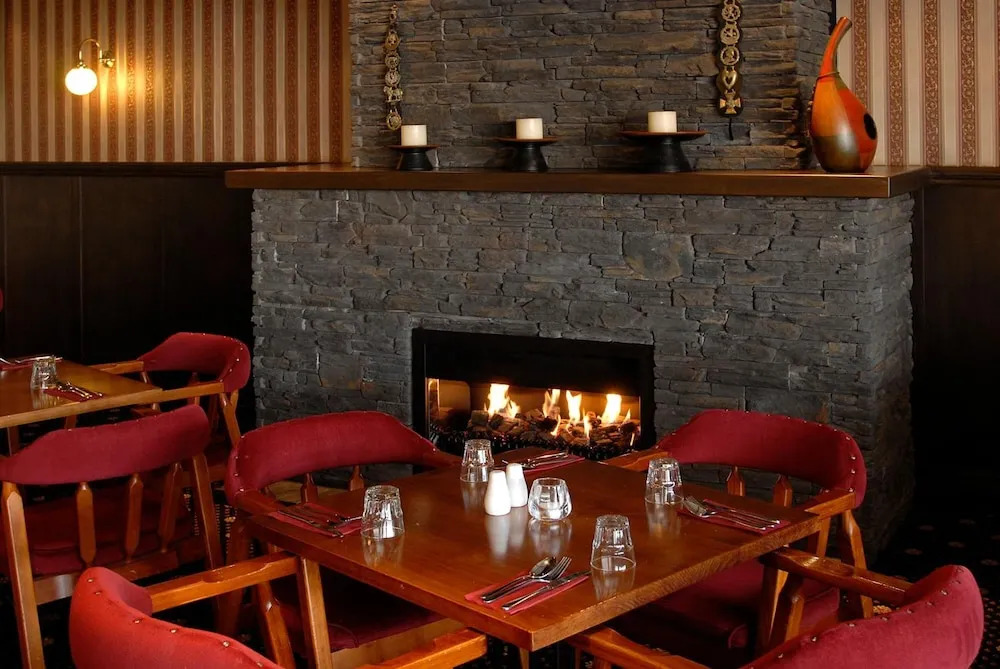 Horse and Jockey Inn