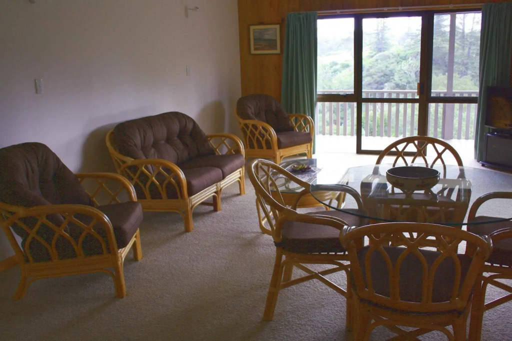 The Crest Apartments