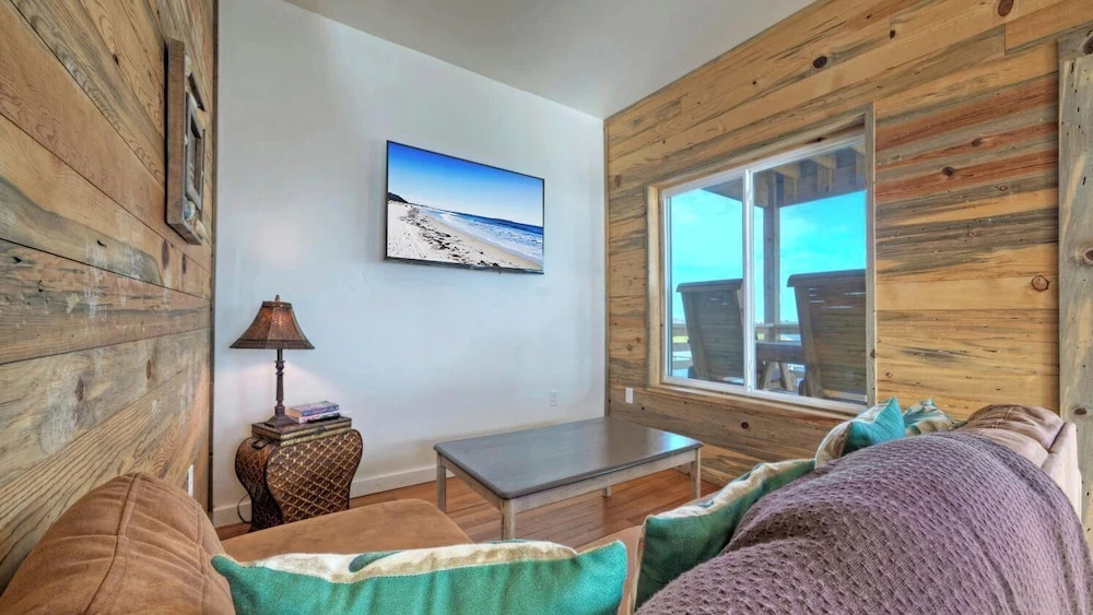 Sleeps 22 3 Homes on the Bay w/ Waterfront Pool + Boat Dock Laguna Village