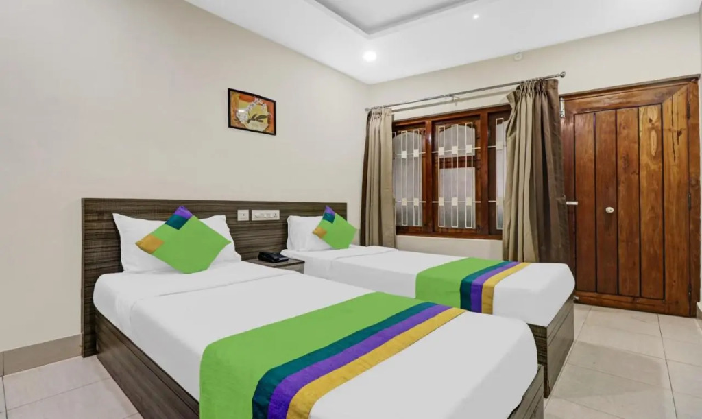 Treebo Darwesh Residency - 500m from Railway Station