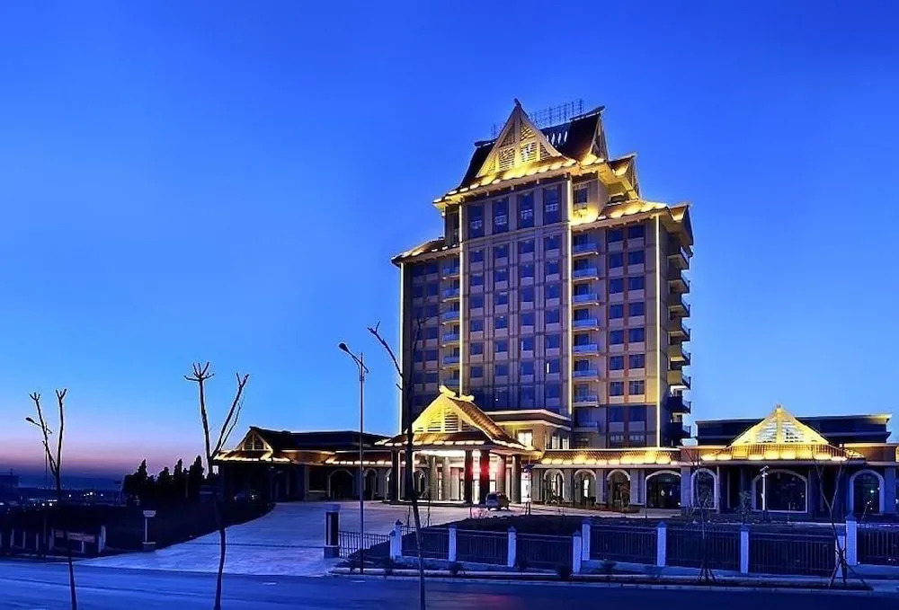 Kunming Maple Palace Hotel