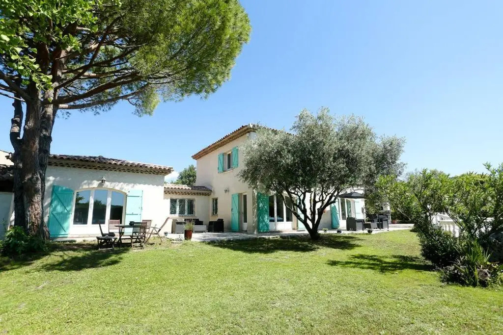 Luxury Provençal retreat 5 mins from Valbonne