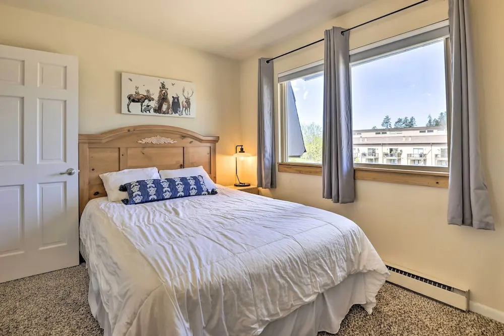Cozy Family-friendly Fraser Condo w/ Mtn Views!