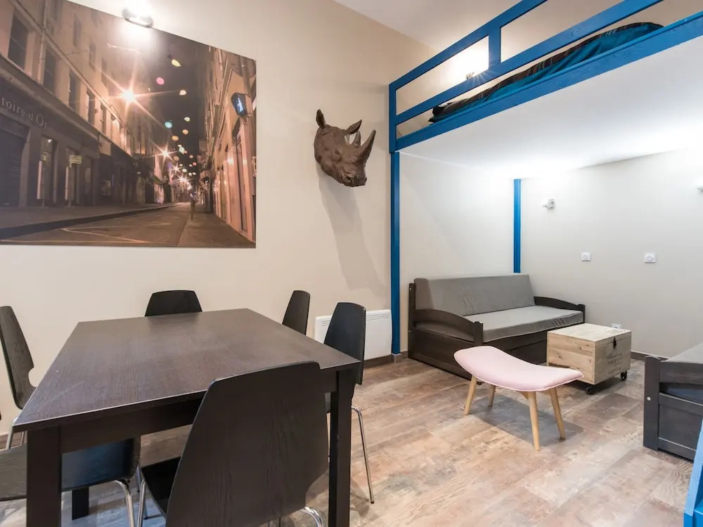 City Room République