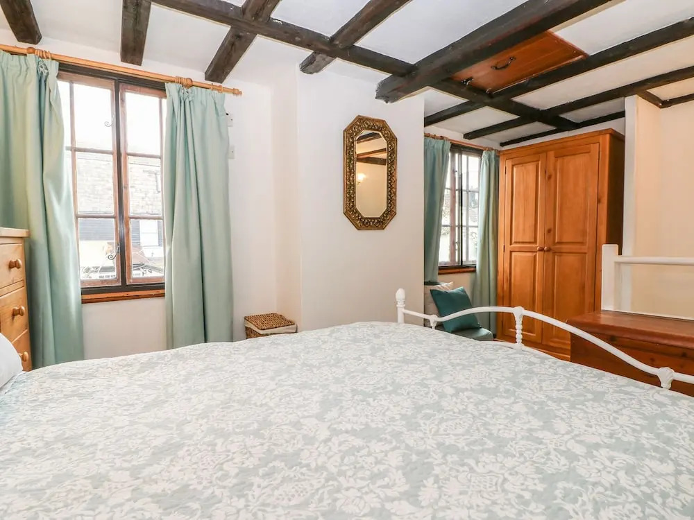 Swanfield Cottage