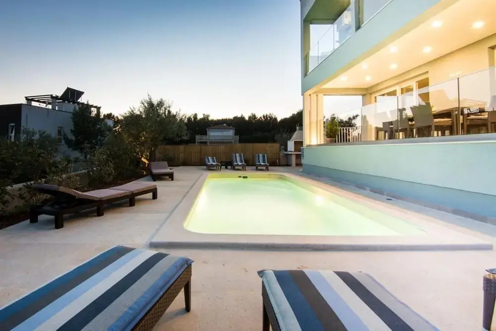 Villa with Pool and Mesmerizing Sea View