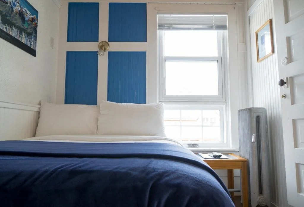 Blue Mountain Lodge Bed & Breakfast