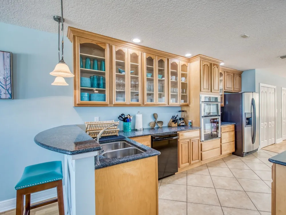 Sanctuary At The Beach W/ Ocean-view Balconies 5 Bedroom Home