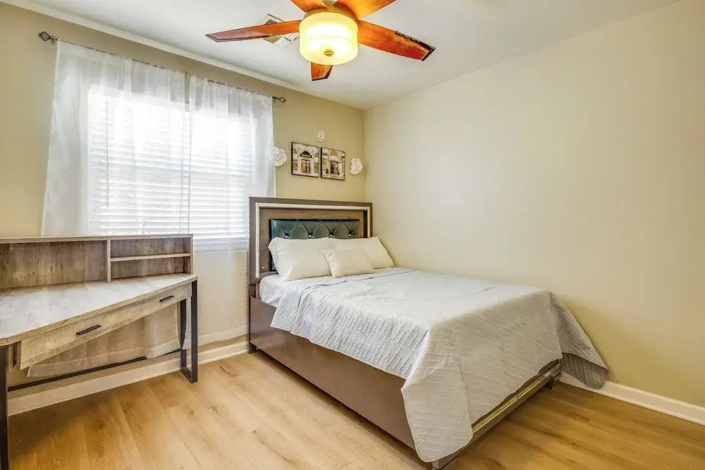 Fenced-in Pool & Patio: Gilbert Home!