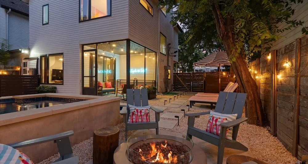 Group Home Pool Hot Tub Fire Pit Near Downtown