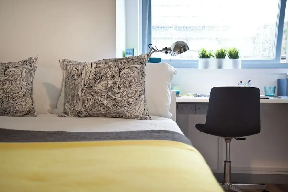 For Students Only CRM OLIB London - 5 mins walk to London Bridge