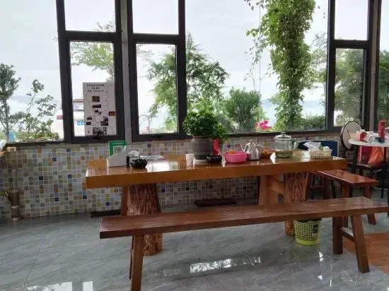 hong tu di  zhang jia da yuan  homestay