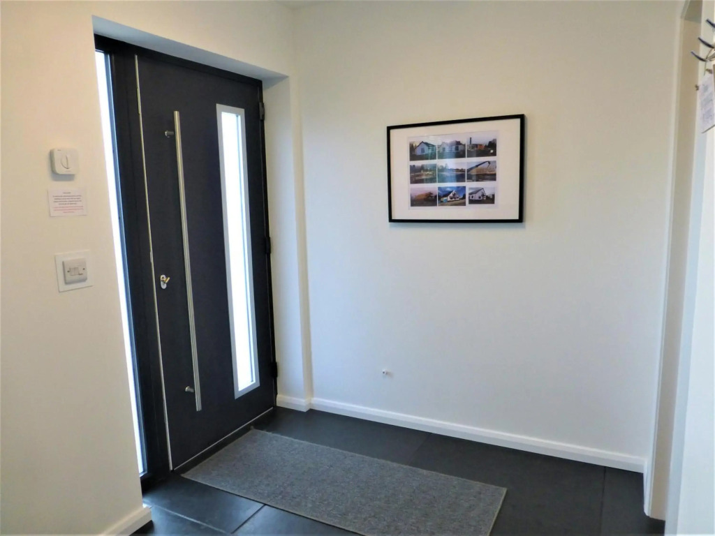 Gerycastell Luxury Holiday Apartment with Stunning Views & EV Station Point