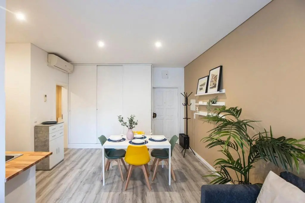 Seaside 1BR Flat w/ AC in Matosinhos by LovelyStay