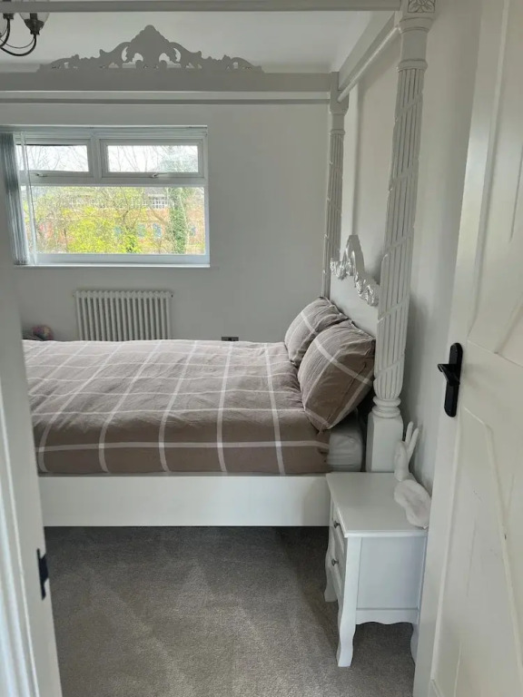 The Hidden Cottage Near Manchester Airport