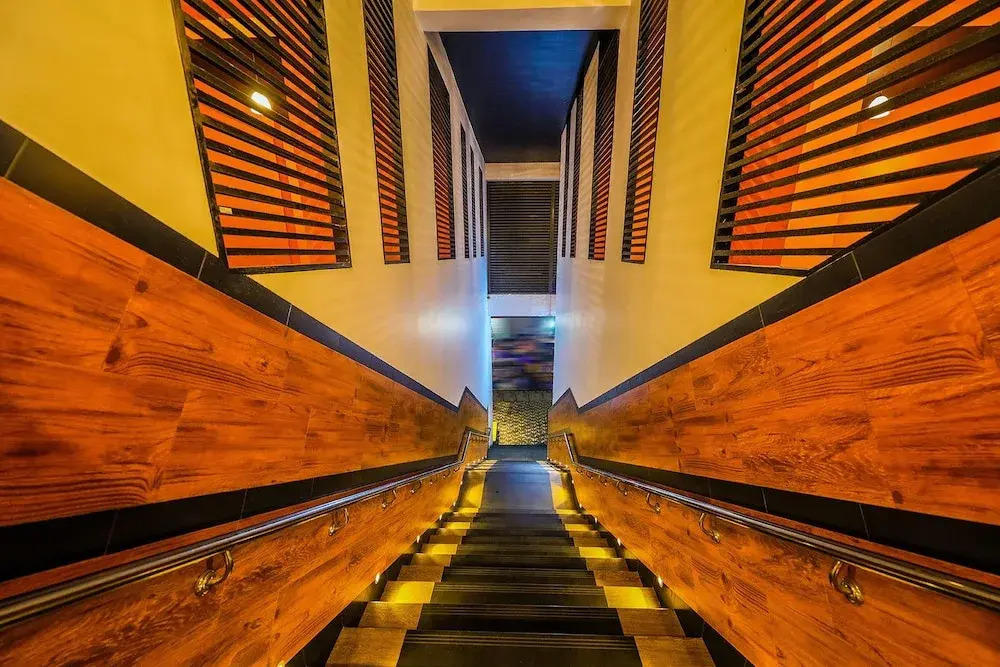 Capital O 491 Golden Peir City Hotel