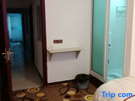 Zhenxiong Yayi Hotel