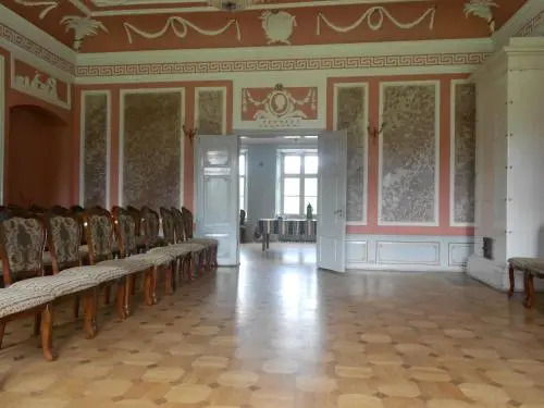 Saue Manor