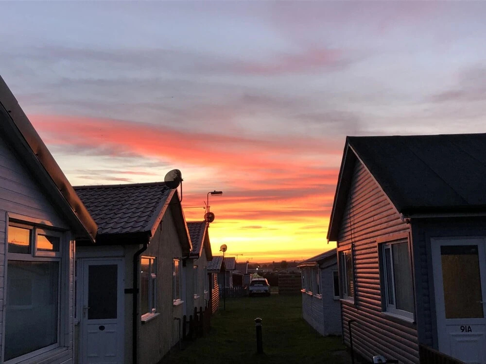Pebbles 144 South Shore 2 bed chalet 2 dog friendly, sleeps 4
