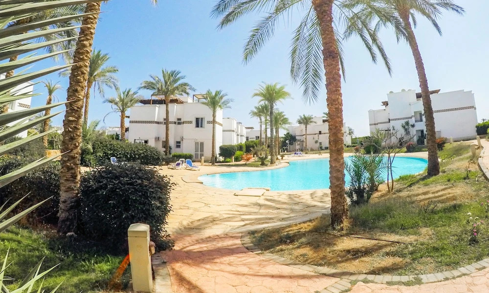 1 bedroom in Sunterra with huge patio