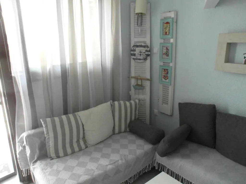 Modern Apartment 100m. from the Sea