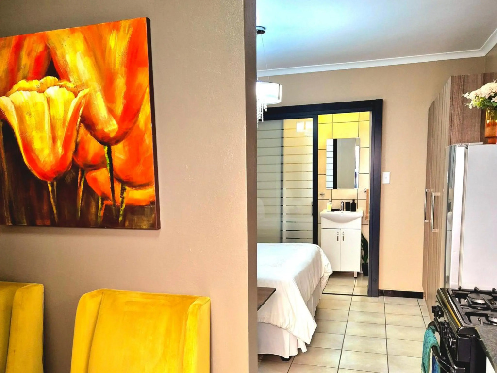 URlyfstyle Cottage Near OR Tambo International Airport