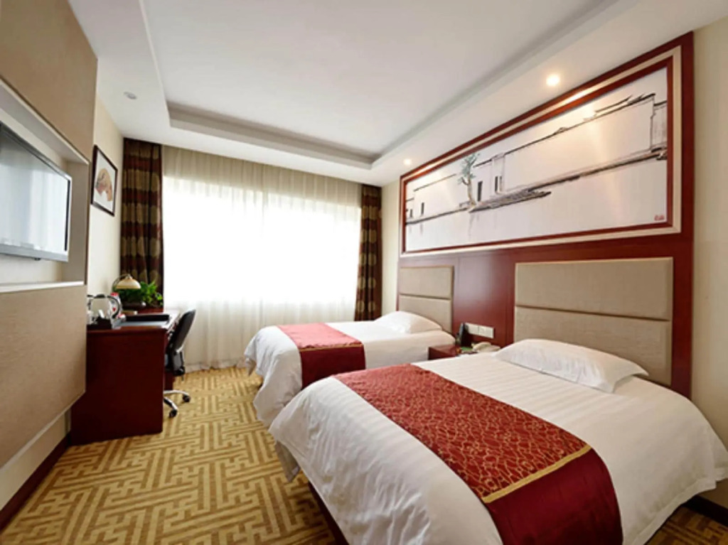 Отель Golden Oasis
