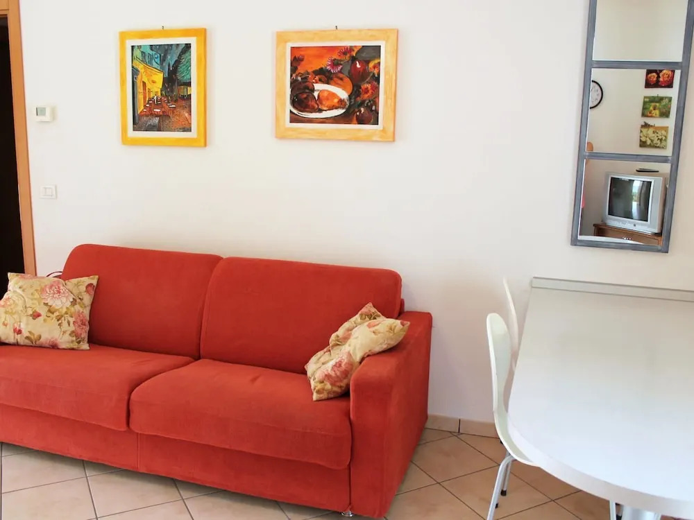 Balletic Holiday Home in Lazise With Swimming Pool