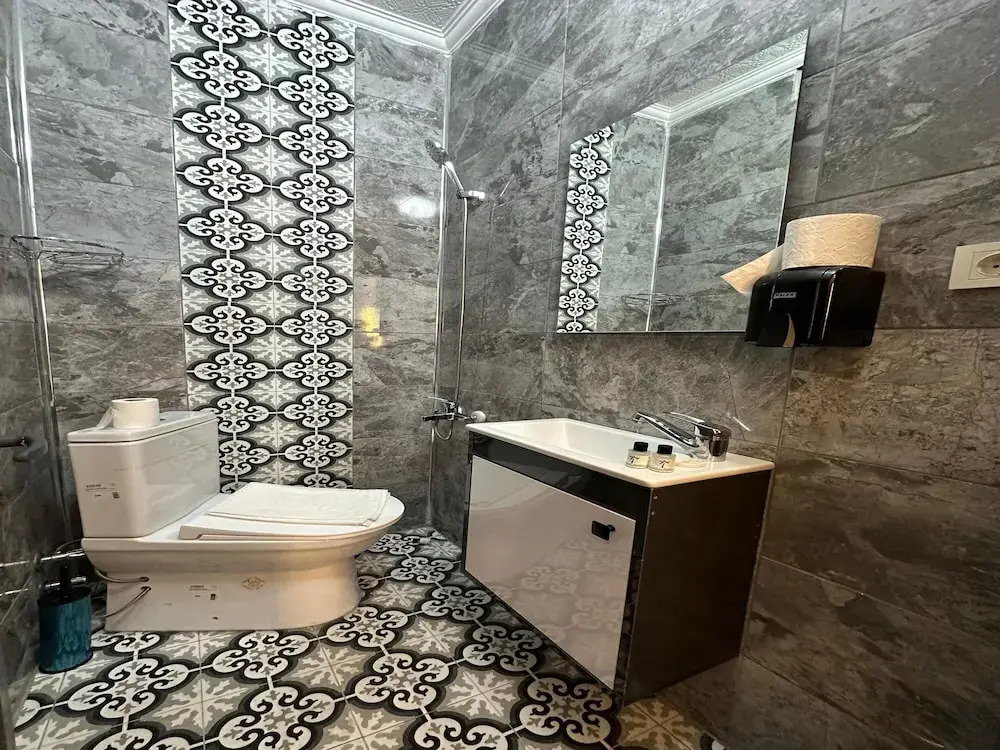 Asıl Kosova Hotel