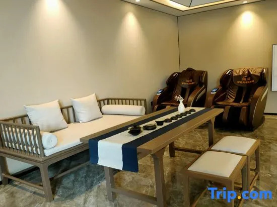 Weshang Light Residence Hotel (dengfengSongshan Shaolin Temple Scenic Spot)
